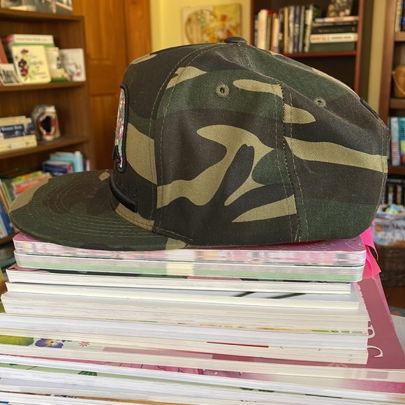 Top Level Camo hat - Picture 3 of 6